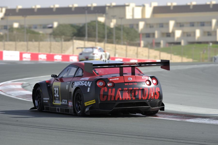  Nissan GT-R GT3 by Nismo 2012 года  (фото 12 из 14)